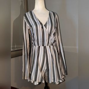 NWOT Kendall & Kylie Long Sleeved Romper
